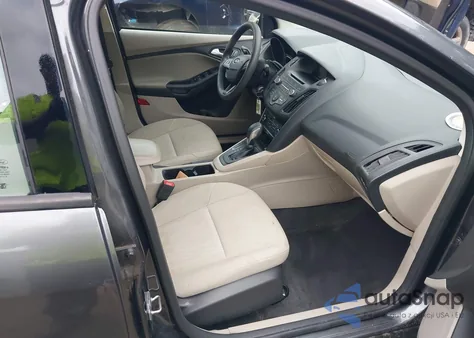 2017 Ford Focus Se z USA, uszkodzony, nr VIN 1FADP3F29HL224939